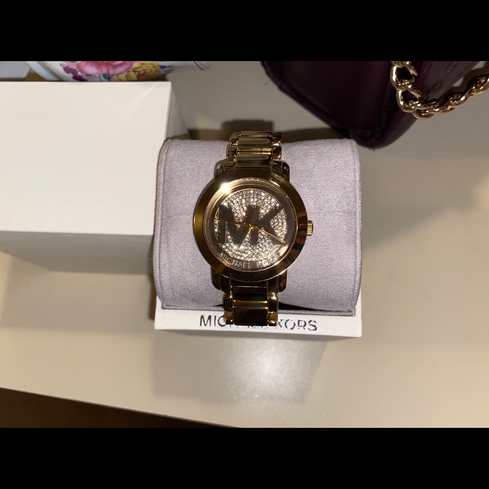 Brand new discounted Michael Kors watch
